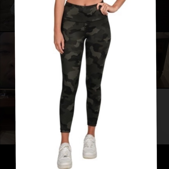 yogalicious camo leggings